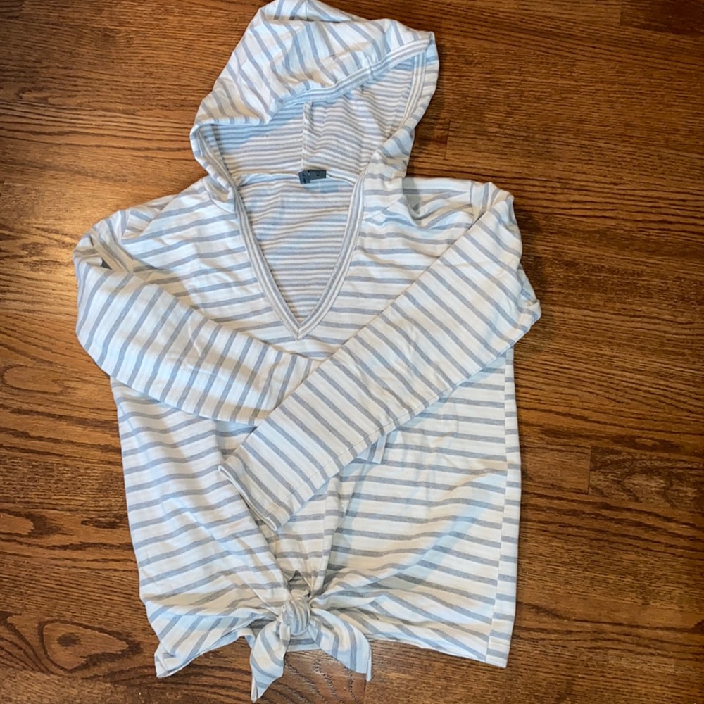 Gray/White Striped Hoodie - M